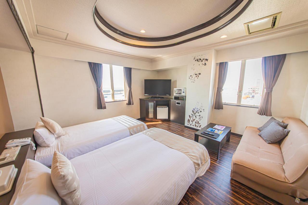 Ginowan Crystal Hotel Kültér fotó